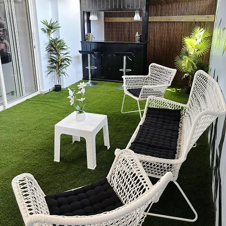 Апартаменты Sant Deluxe